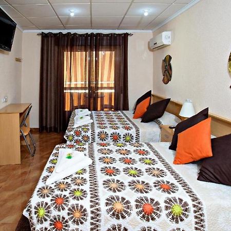 אלדה Hostal Carrizo מראה חיצוני תמונה