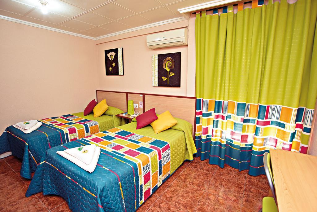 אלדה Hostal Carrizo מראה חיצוני תמונה
