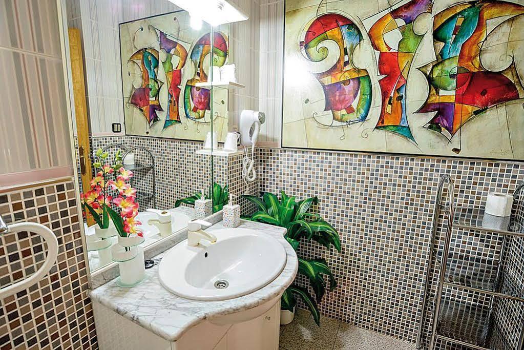 אלדה Hostal Carrizo מראה חיצוני תמונה